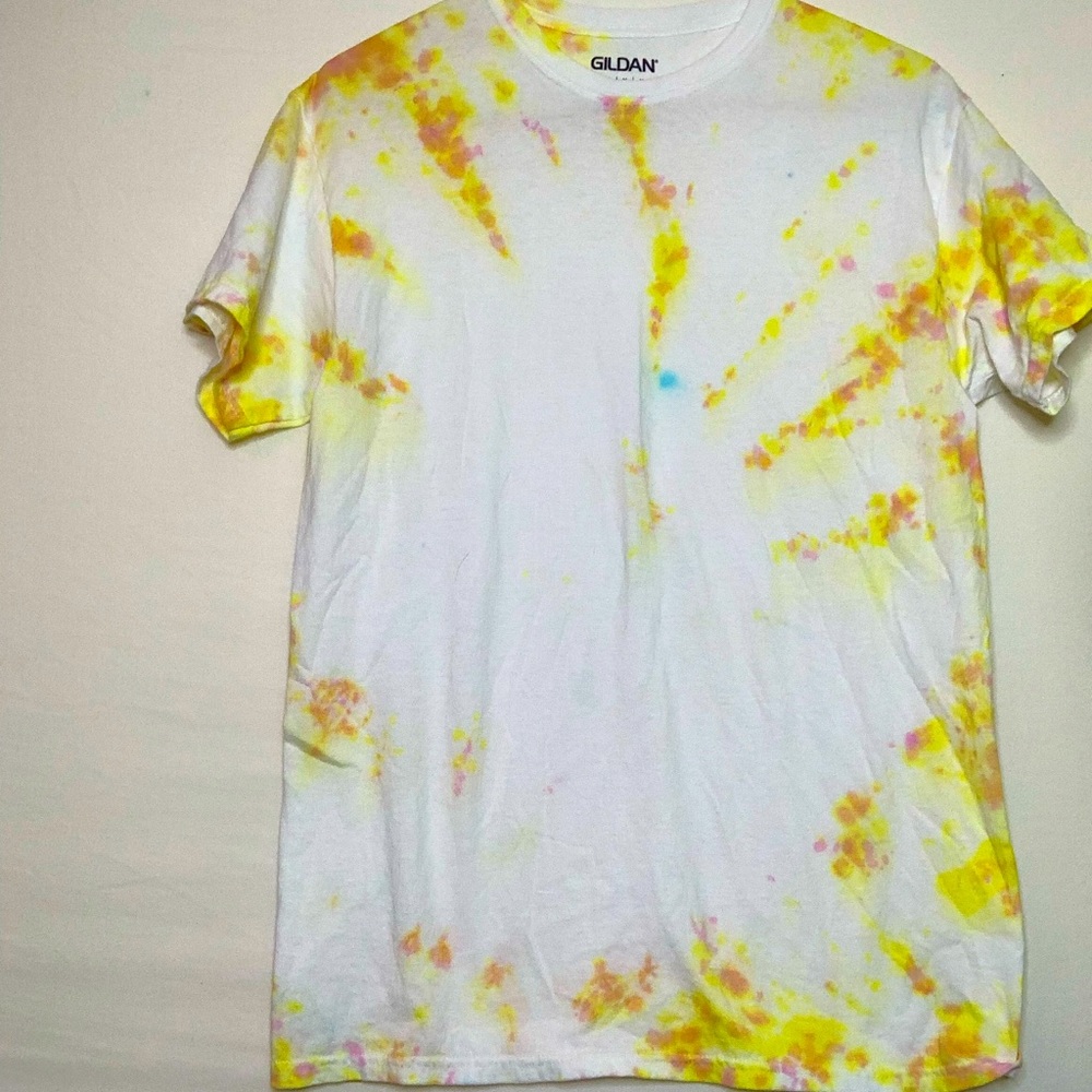 GILDAN Tie Dye Shirt Adult Medium